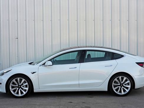 Used 2018 Tesla Model 3 Long Range image 48