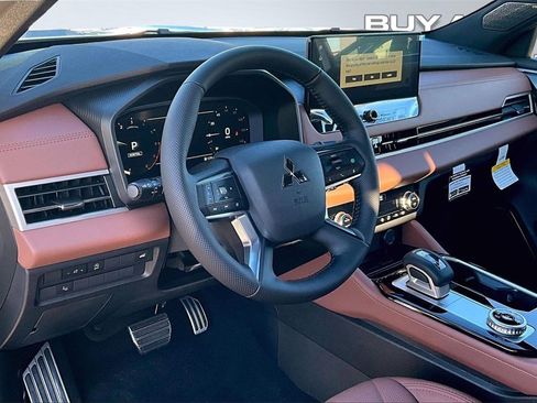 New 2026 Mitsubishi Outlander SEL image 6