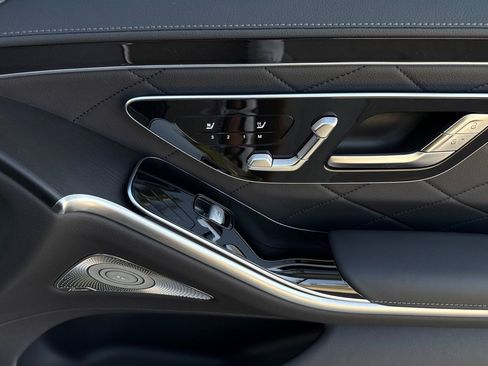 New 2025 Mercedes-Benz S 580 4MATIC Sedan image 32