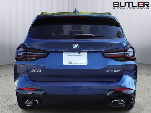 Used 2022 BMW X3 sDrive30i w/ M Sport Package 2 RWD image 6