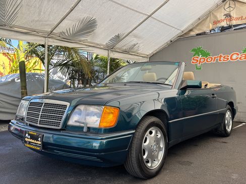 Used 1995 Mercedes-Benz E 320 Convertible image 2