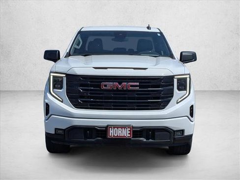 Used 2022 GMC Sierra 1500 Elevation AWD/4WD image 2