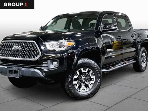 Used 2018 Toyota Tacoma TRD Off-Road w/ Technology Package image 1