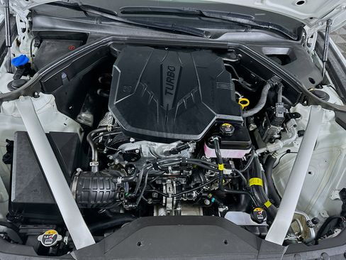 Used 2025 Genesis G70 2.5T RWD image 32