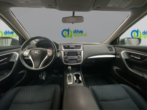 Used 2017 Nissan Altima 2.5 SV image 28