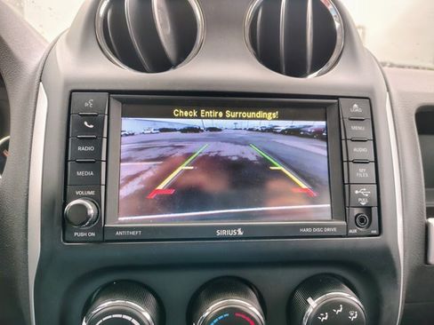 Used 2017 Jeep Compass High Altitude AWD/4WD image 3