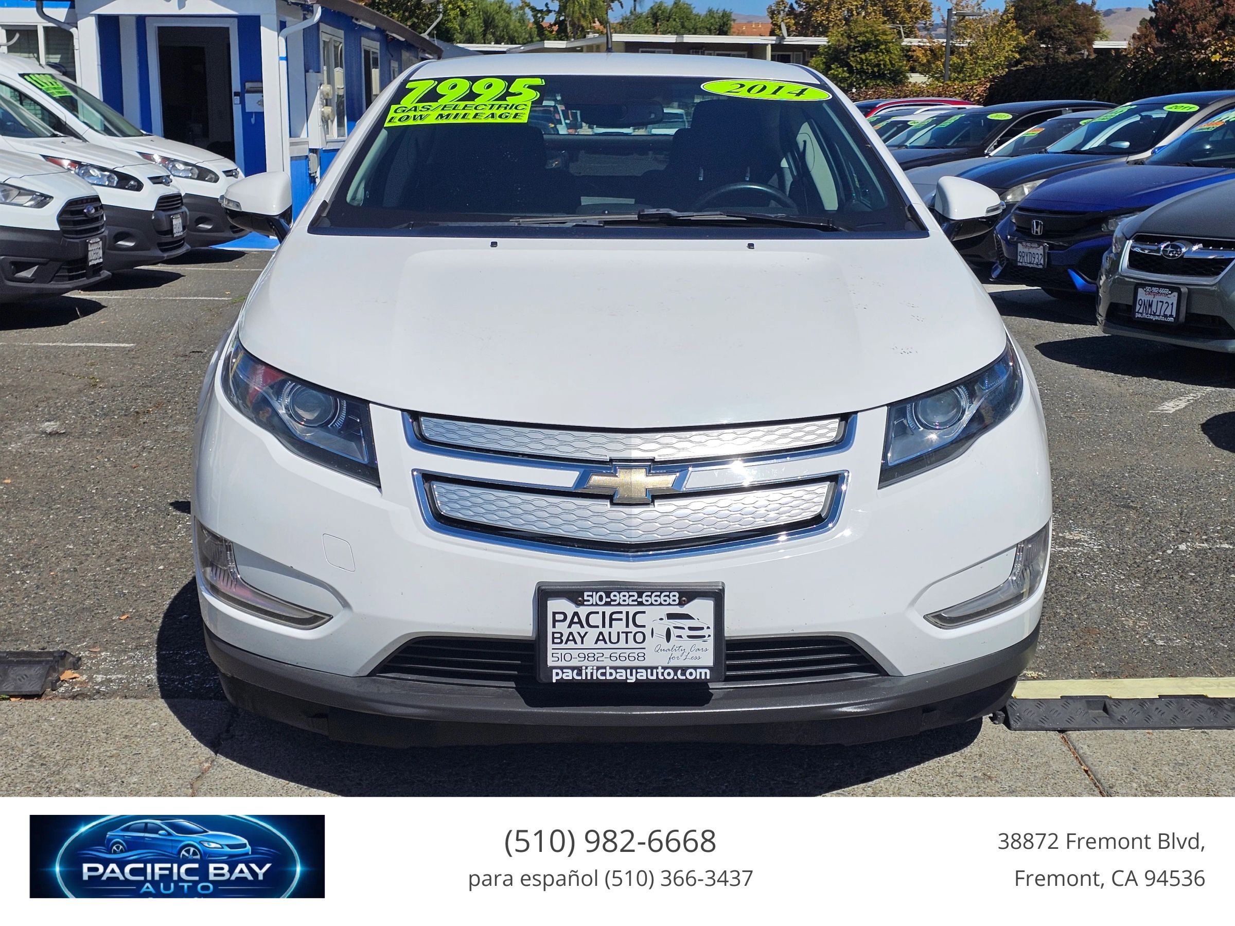 Used 2014 Chevrolet Volt w/ Enhanced Safety Package 1 FWD image 2