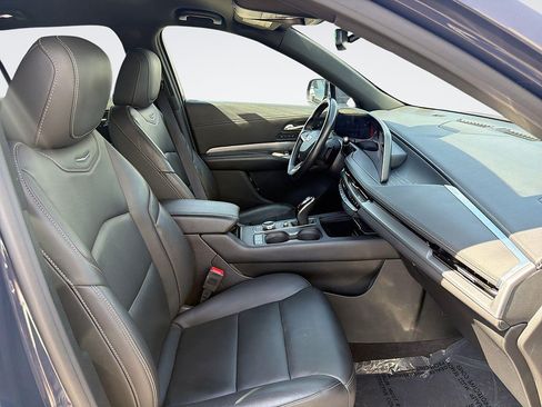 Certified 2024 Cadillac XT4 Premium Luxury FWD image 30