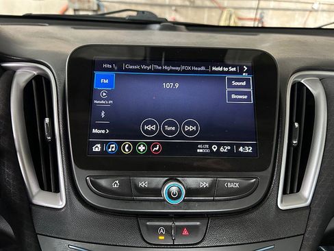 Used 2024 Chevrolet Malibu LT image 26