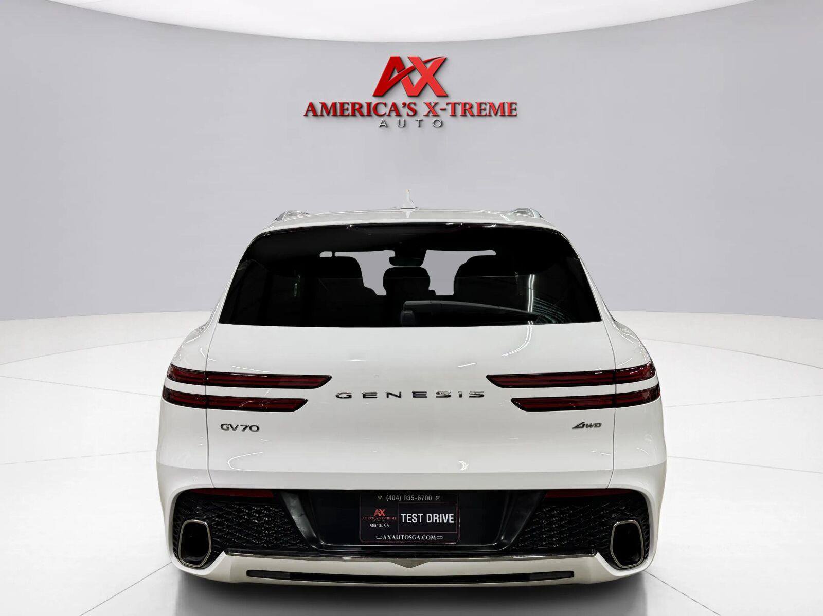 Used 2022 Genesis GV70 2.5T w/ Advanced Package AWD/4WD image 6