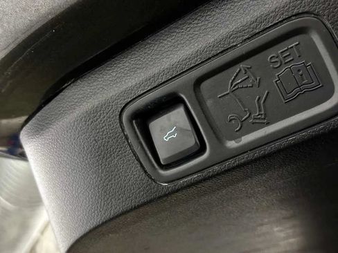 Used 2021 Ford Expedition Limited AWD/4WD image 21