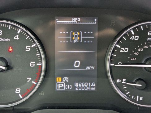Used 2025 Subaru Forester Premium AWD/4WD image 23