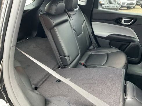 Used 2025 Jeep Compass Limited image 17