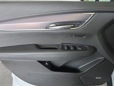 Certified 2022 Cadillac XT6 Luxury w/ LPO, Floor Liner Package image 27