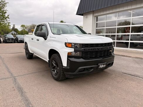 Used 2019 Chevrolet Silverado 1500 W/T w/ WT Fleet Convenience Package AWD/4WD image 4