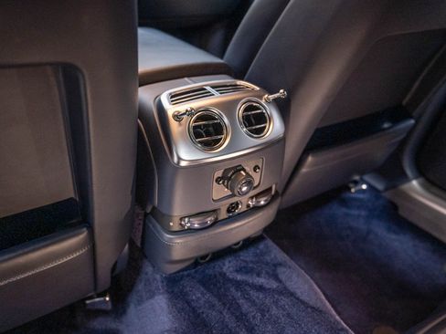 Used 2018 Rolls-Royce Ghost RWD image 28