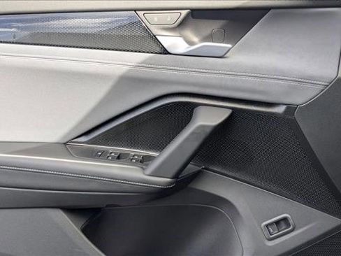 New 2026 Volkswagen Tiguan SE AWD/4WD image 12