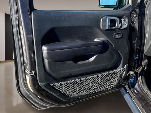 Used 2021 Jeep Wrangler Willys image 20