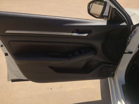 Certified 2023 Nissan Altima 2.5 SL FWD image 17