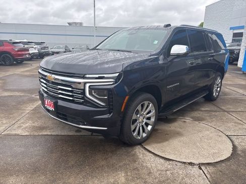 New 2026 Chevrolet Suburban Premier w/ Sun And Tow Package AWD/4WD image 4