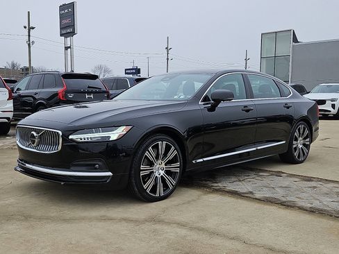 Certified 2023 Volvo S90 B6 Plus image 3