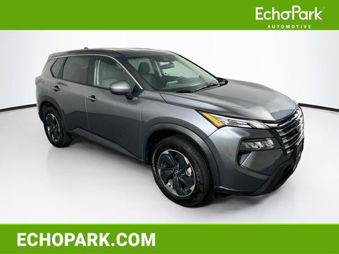 Used 2025 Nissan Rogue SV FWD image 1