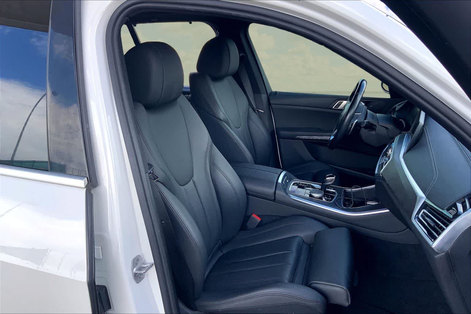 Used 2022 BMW X5 sDrive40i w/ Premium Package RWD image 13