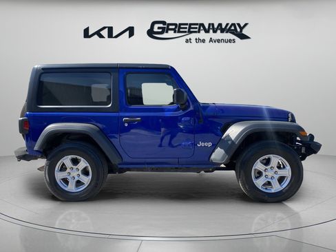Used 2019 Jeep Wrangler Sport AWD/4WD image 6