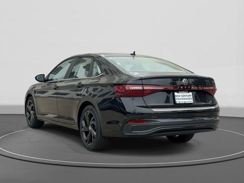 New 2026 Volkswagen Jetta SE FWD image 3