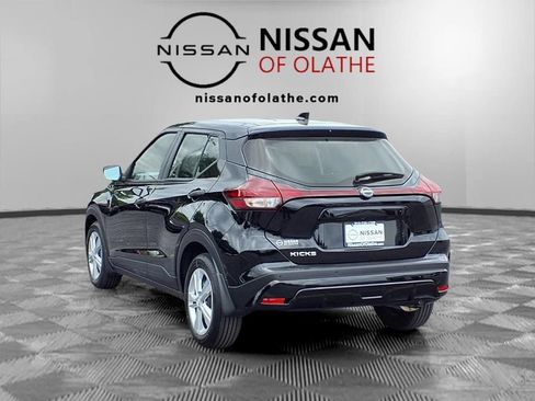 Used 2025 Nissan Kicks Play S FWD image 3