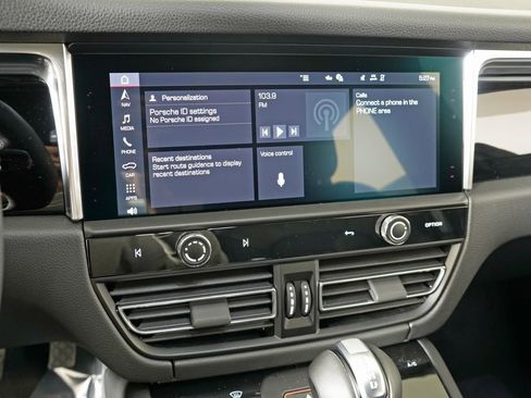 New 2026 Porsche Macan image 26