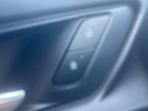 New 2026 Chevrolet Equinox LT w/ Safety and Technology Package FWD image 12