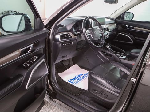 Used 2022 Kia Telluride EX FWD image 3