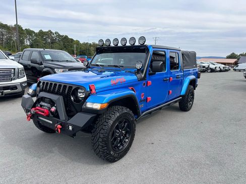 Used 2021 Jeep Gladiator Sport image 2