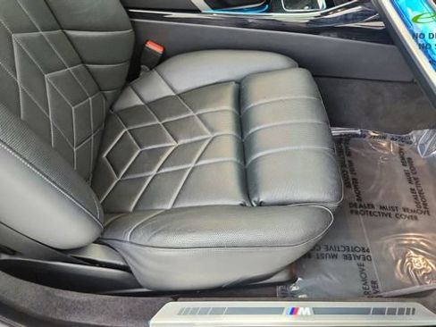 Used 2024 BMW 740i xDrive w/ Premium Package image 24