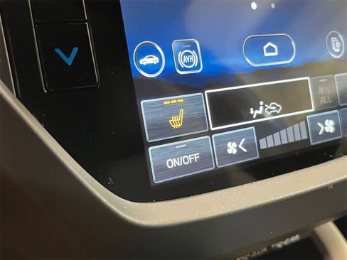 Certified 2025 Subaru Forester Limited image 21