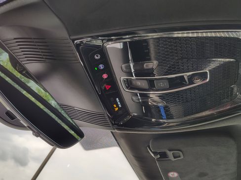 New 2026 Cadillac Vistiq Platinum w/ LPO, Floor Liner Package image 24