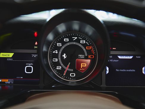 Used 2022 Ferrari 812 GTS image 19