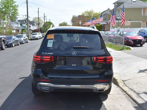 Used 2025 Mercedes-Benz GLB 250 image 7