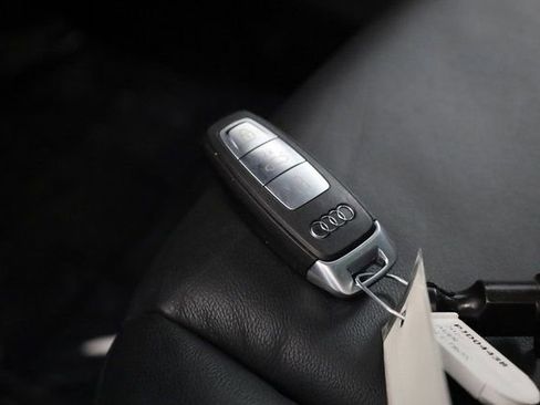 Used 2024 Audi Q4 e-tron Premium Plus w/ Premium Plus image 28