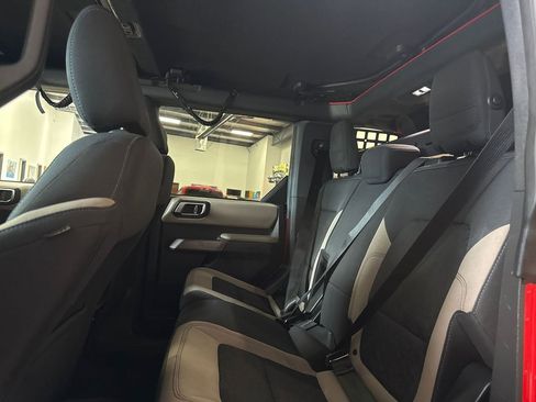 Used 2023 Ford Bronco Wildtrak image 91