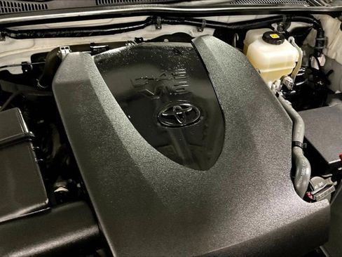 Used 2020 Toyota Tacoma TRD Off-Road w/ Blackout Package image 31