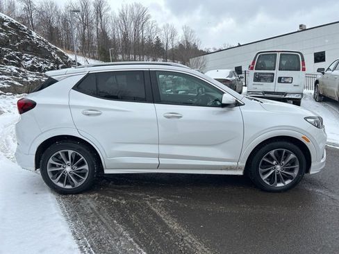 Used 2022 Buick Encore GX Select w/ Sport Touring Package image 5