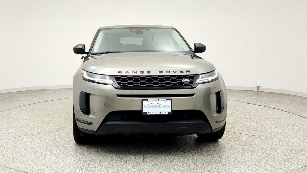 Used 2023 Land Rover Range Rover Evoque SE AWD/4WD image 2