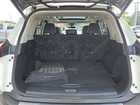 Used 2023 Nissan Rogue SL w/ SL Premium Package FWD image 6
