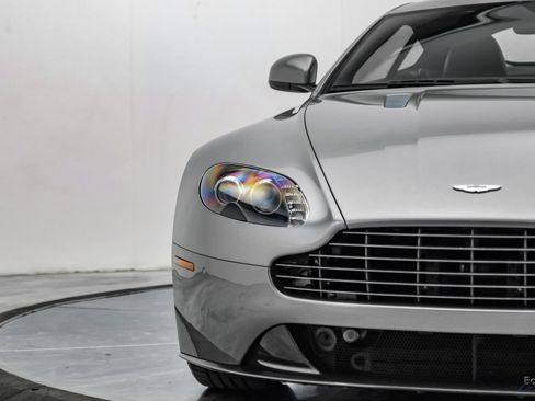 Used 2014 Aston Martin V8 Vantage S RWD image 36