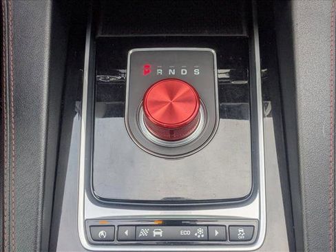 Used 2017 Jaguar F-PACE R-Sport image 13