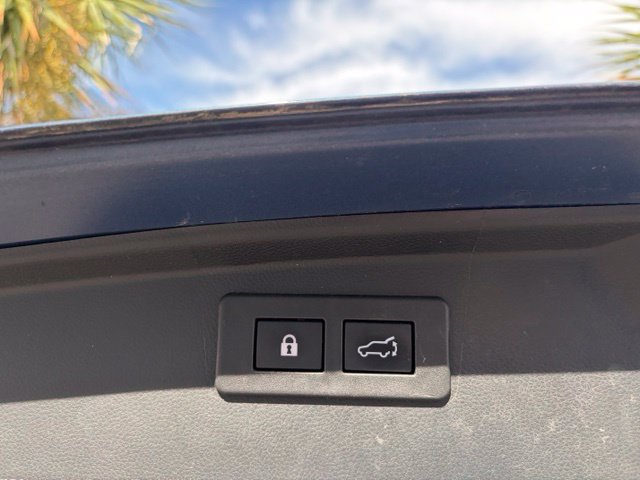 Used 2021 Subaru Outback Touring w/ Popular Package #2 AWD/4WD image 21