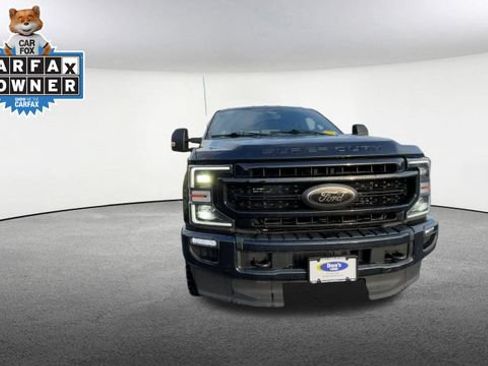 Certified 2022 Ford F250 Lariat w/ Black Appearance Package AWD/4WD image 3