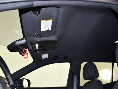 Used 2025 Chevrolet Equinox LT AWD/4WD image 40